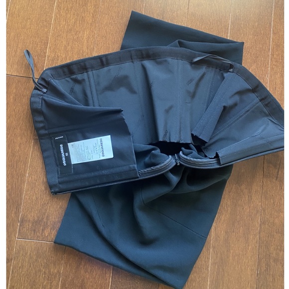 NWOT Gorgeous Dsquared mini dress with boning. Size IT 42/6 US - Picture 4 of 6